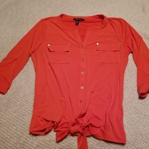 Ellen Tracy blouse. Three quarter length sleeves.